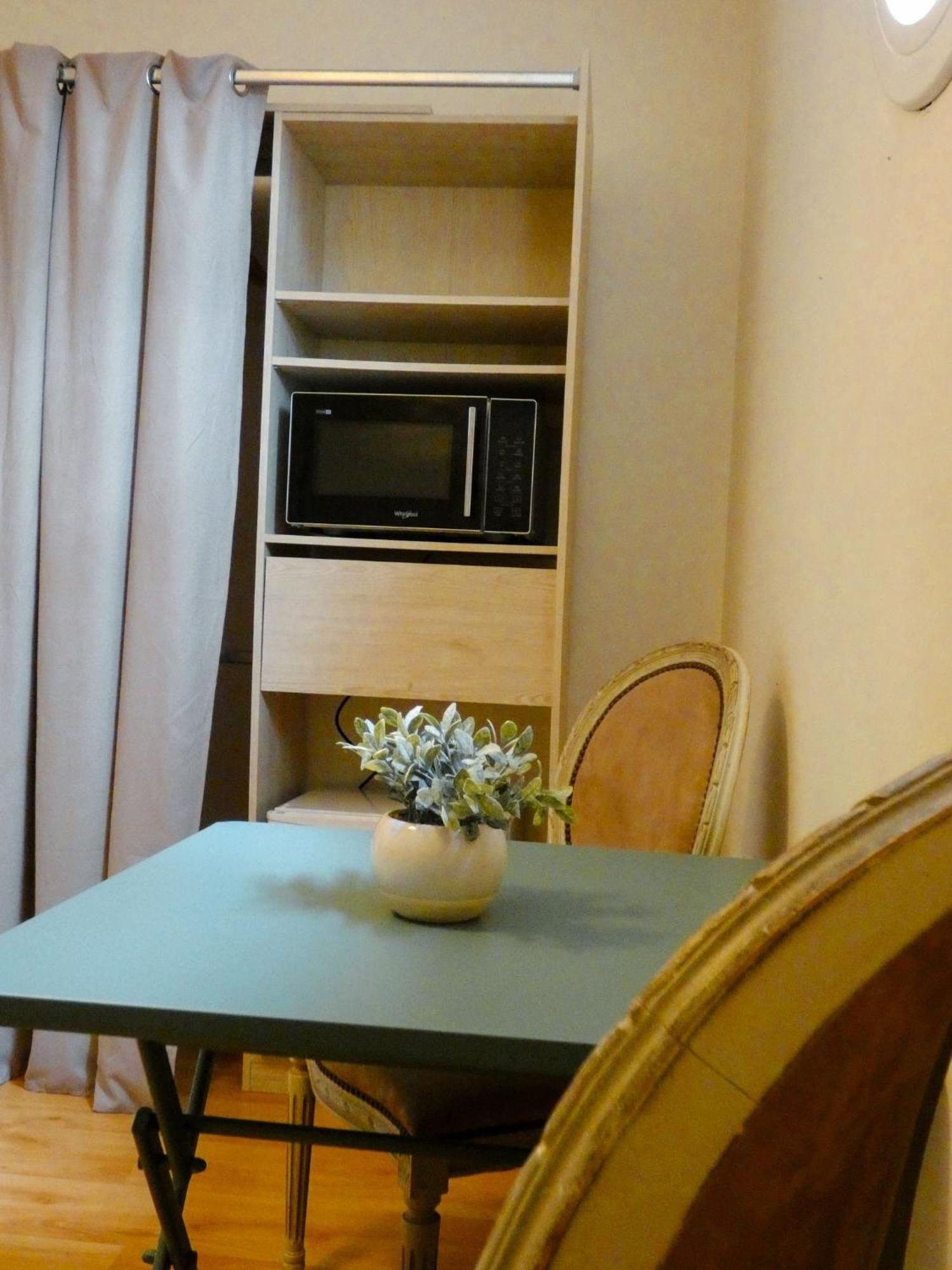 Chambre D'Hote L'Oree Des Buis Vouillé Exteriér fotografie
