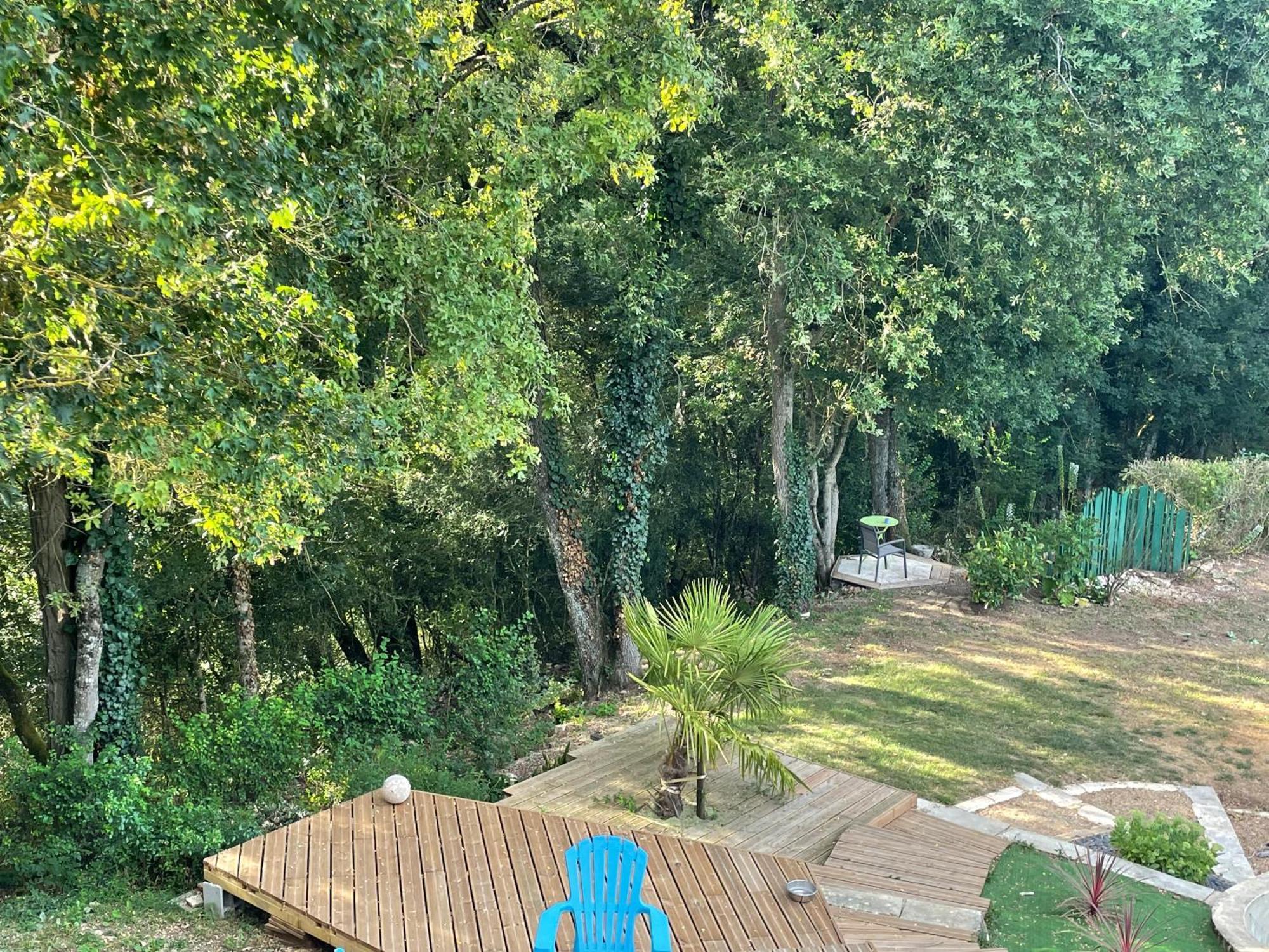Chambre D'Hote L'Oree Des Buis Vouillé Exteriér fotografie