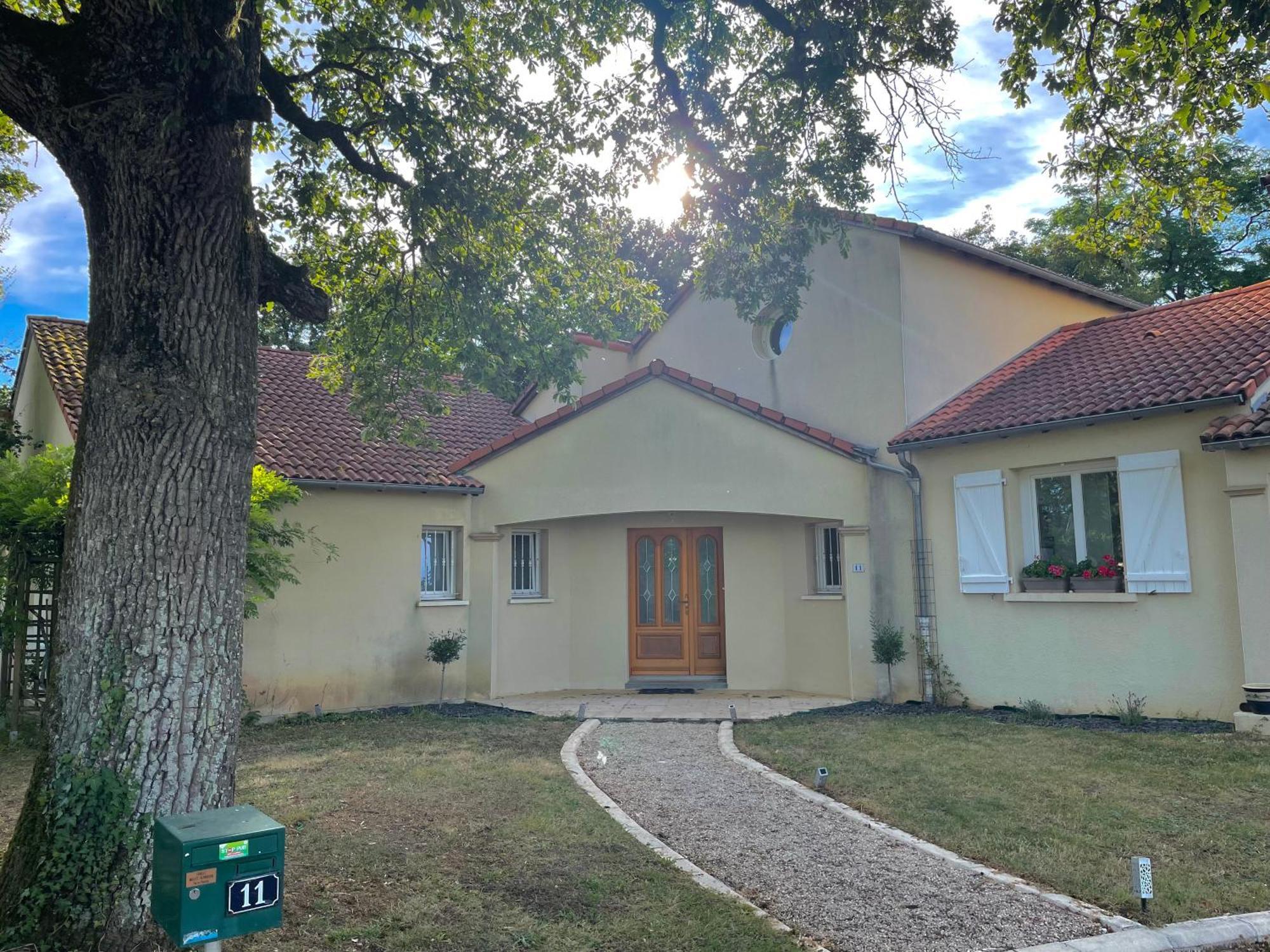 Chambre D'Hote L'Oree Des Buis Vouillé Exteriér fotografie